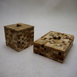 左側から、小箱・はがき箱