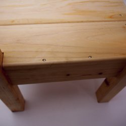 釘を打つ場所（背板側）