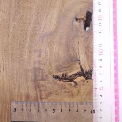 大きな穴　裏側